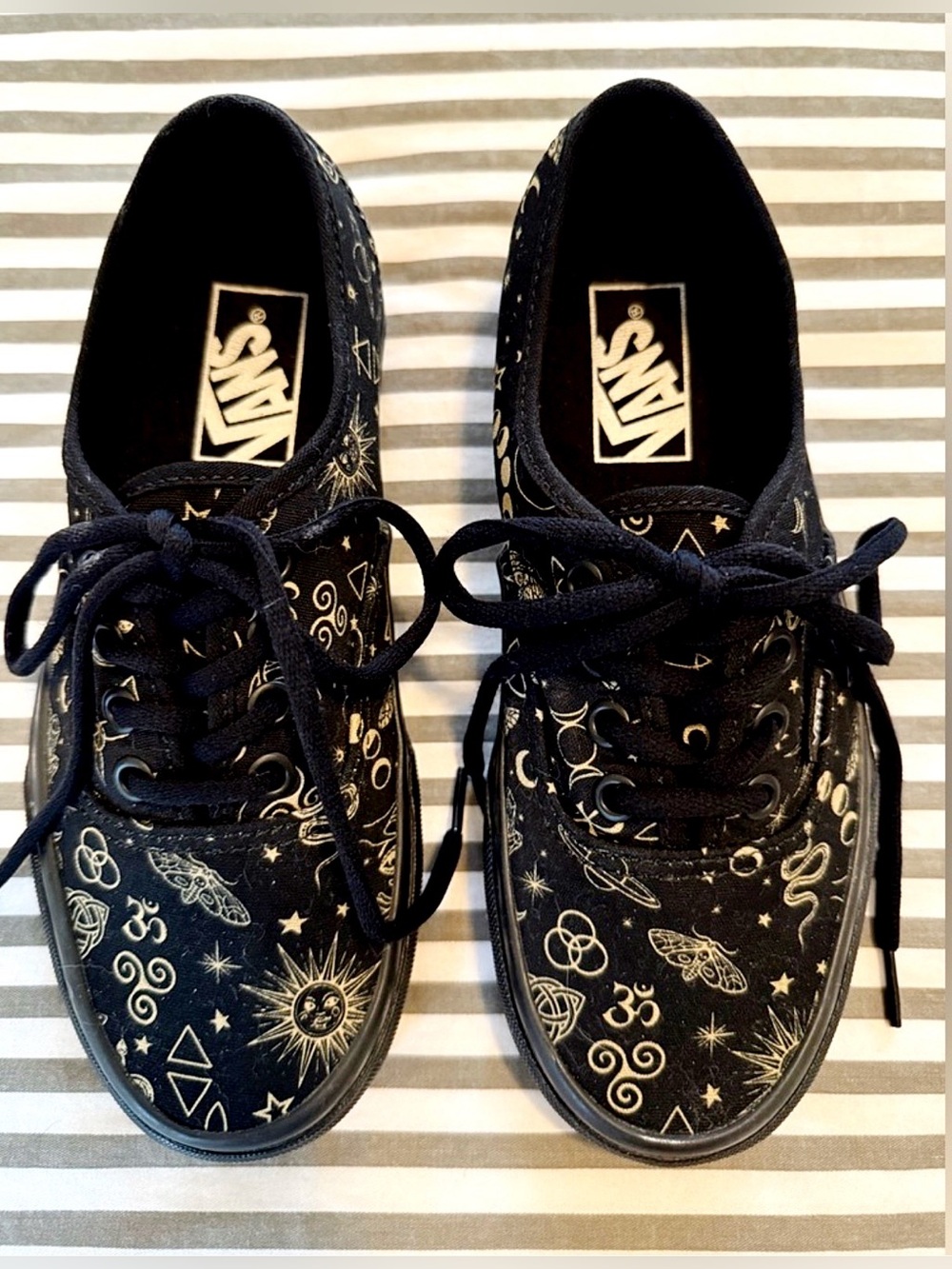 RARE Vans Gothic Witchy Vibe Skater Shoes. RARE